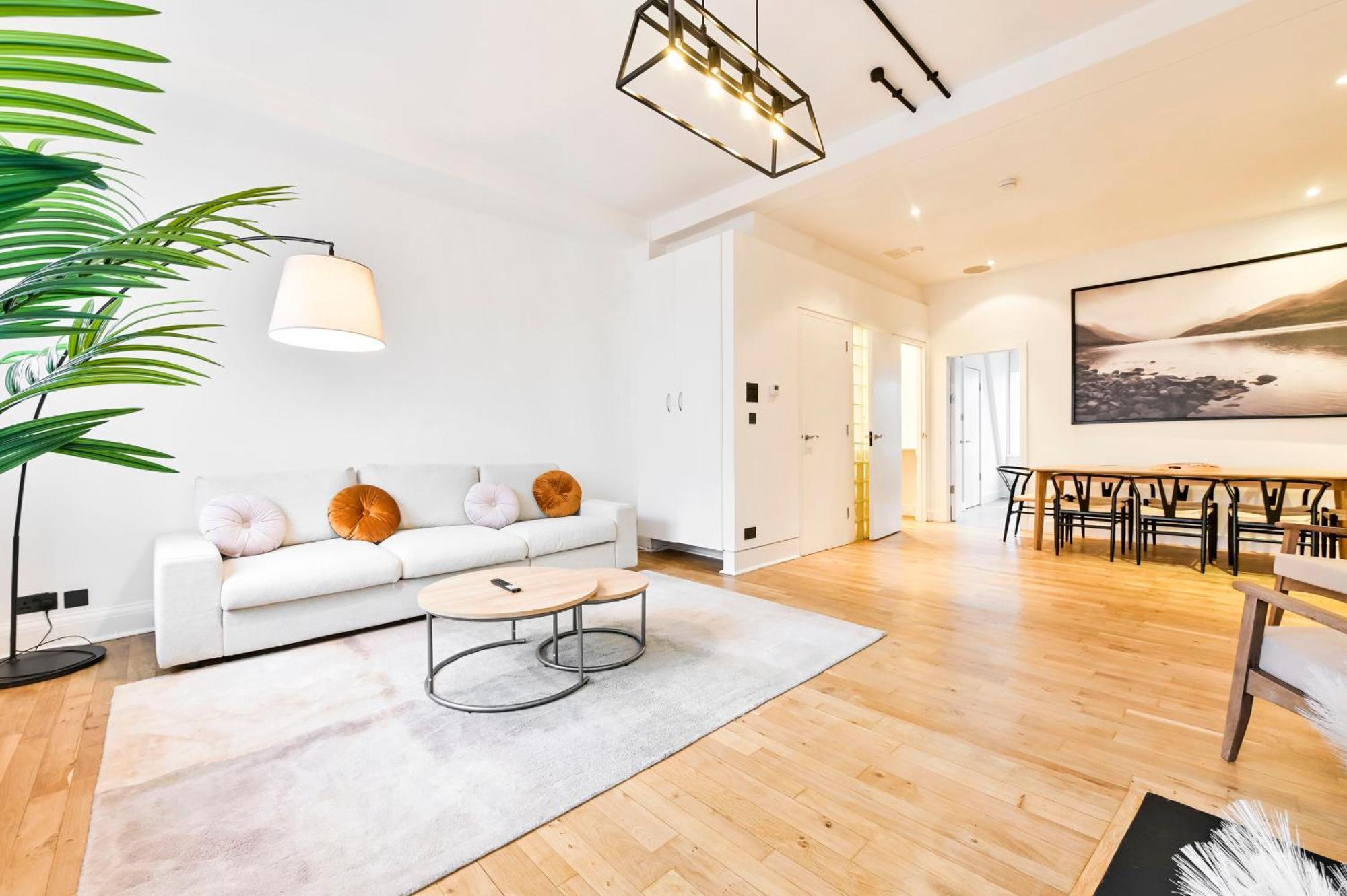 Amazing 3 Bed Apartment Great Portland Street Londen Buitenkant foto